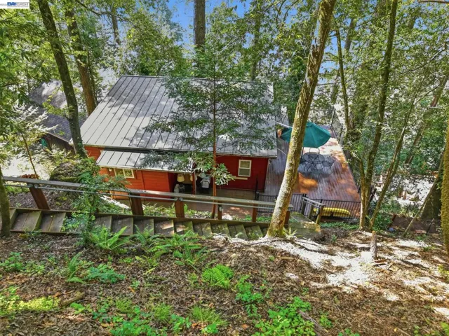 11700 Oak Rd, Forestville, California 95436