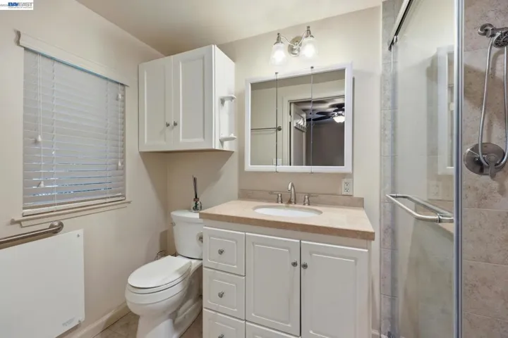 11700 Oak Rd, Forestville, California 95436