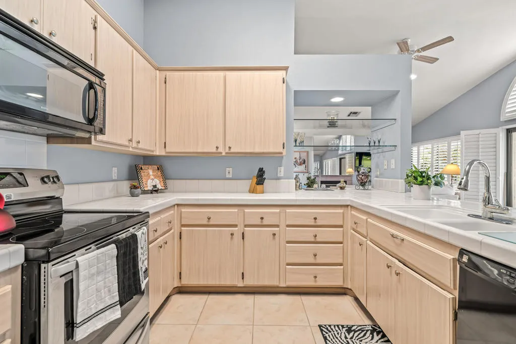 Kitchen 4
