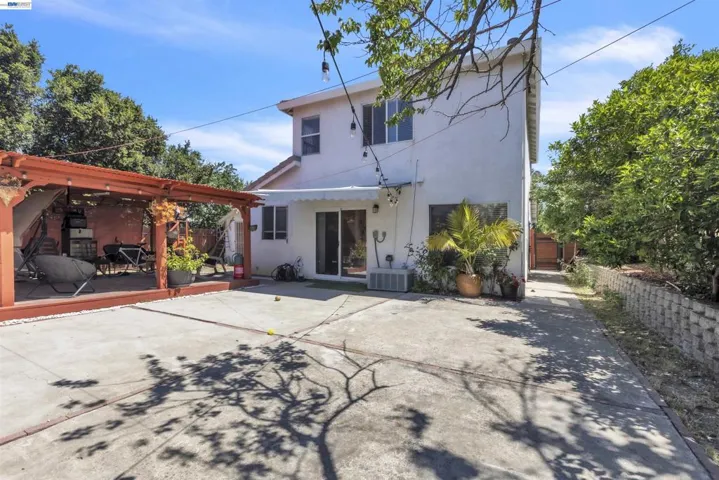 5059 Glenhollow Way, Antioch, California 94531