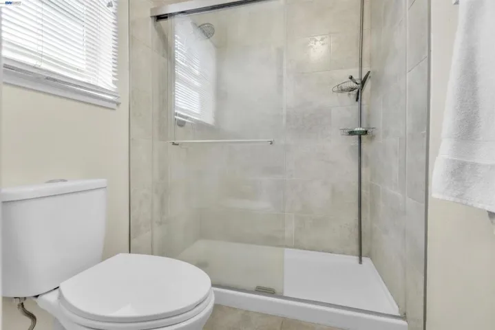 5059 Glenhollow Way, Antioch, California 94531