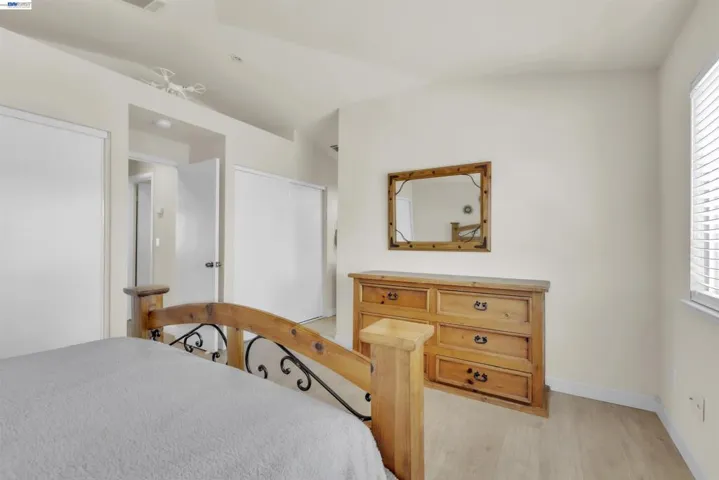 5059 Glenhollow Way, Antioch, California 94531