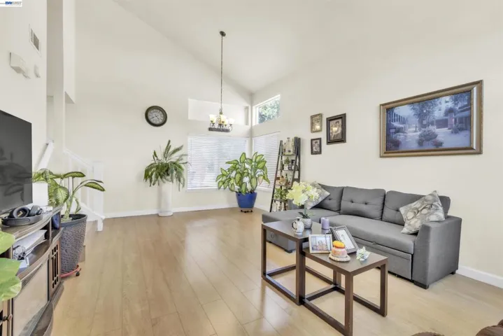 5059 Glenhollow Way, Antioch, California 94531