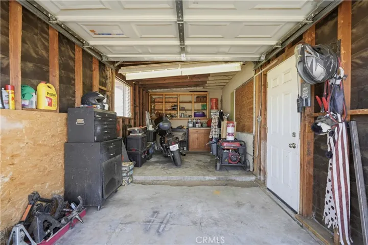 6327 Linda Lee Drive, Yucca Valley, California 92284