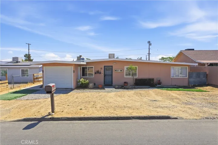 6327 Linda Lee Drive, Yucca Valley, California 92284