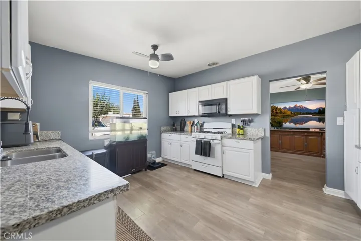 6327 Linda Lee Drive, Yucca Valley, California 92284