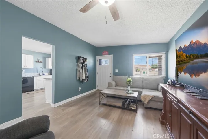 6327 Linda Lee Drive, Yucca Valley, California 92284