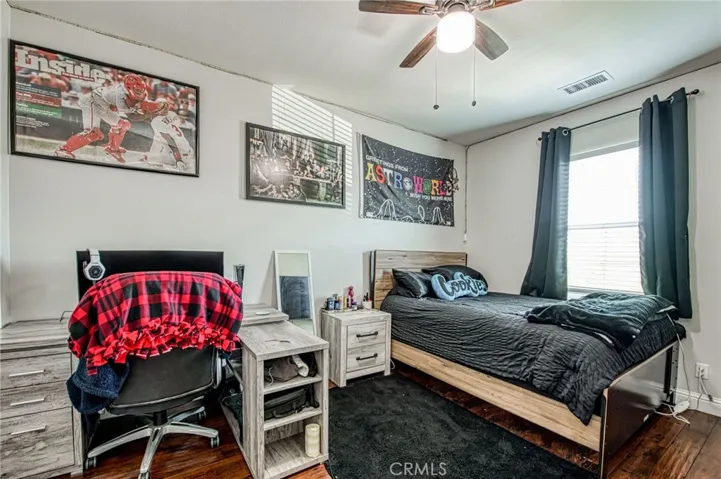 upstairs bedroom 1