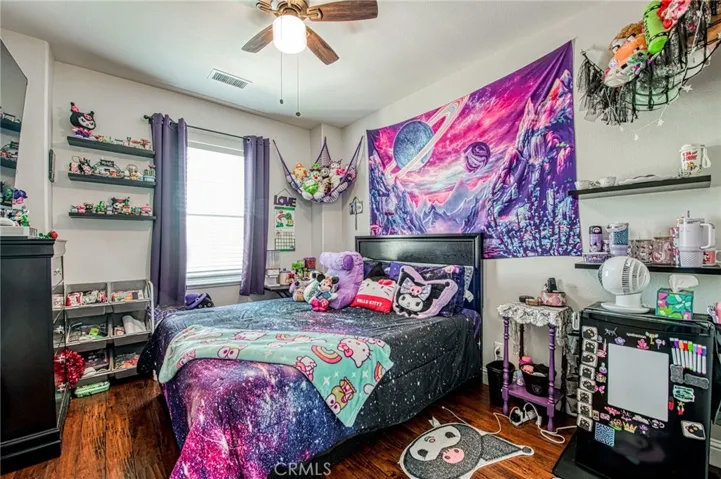 Upstairs bedroom 2
