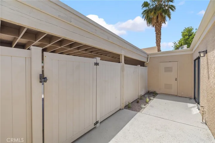 69745 Encanto Court, Rancho Mirage, California 92270