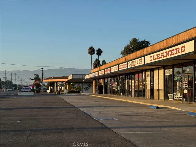 Shopping Center