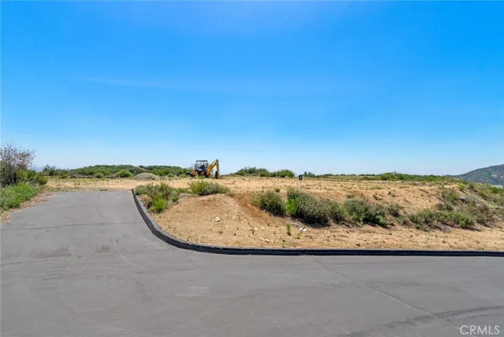 Lot 6