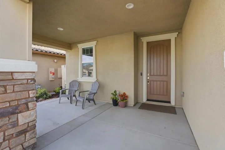 1097 Sunridge Drive, Hollister, California 95023