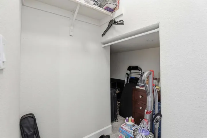 1097 Sunridge Drive, Hollister, California 95023