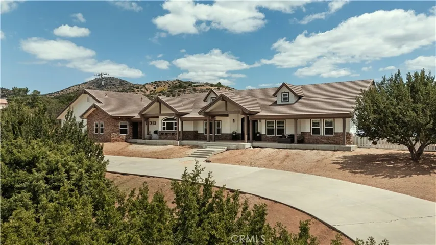 33322 Deerglen Lane, Agua Dulce, California 91390