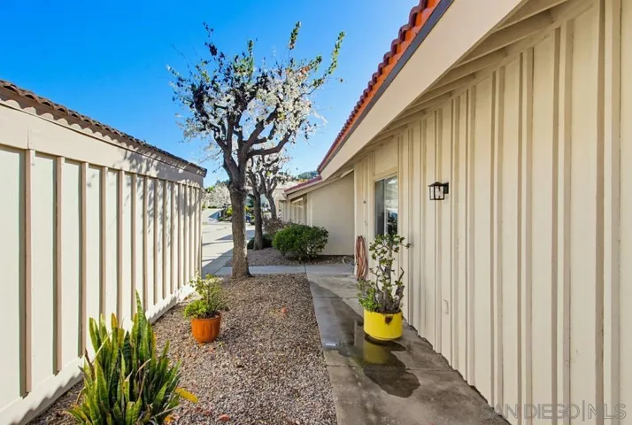 17440 Plaza Cerado 71, San Diego, California 92128