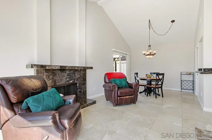 17440 Plaza Cerado 71, San Diego, California 92128