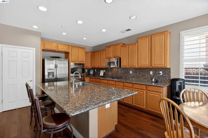 Breakfast Bar