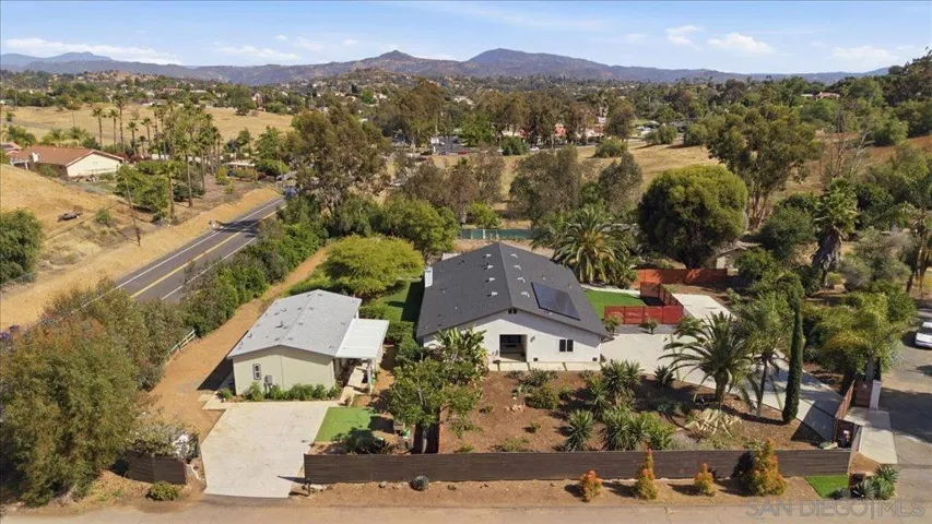 907 Seph Way, Escondido, California 92027
