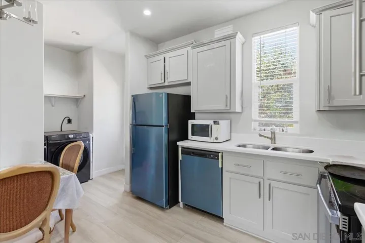 907 Seph Way, Escondido, California 92027