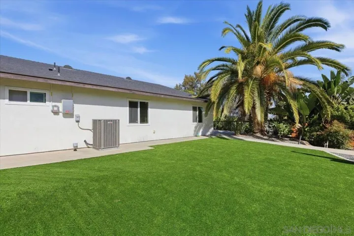 907 Seph Way, Escondido, California 92027