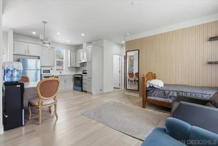 907 Seph Way, Escondido, California 92027