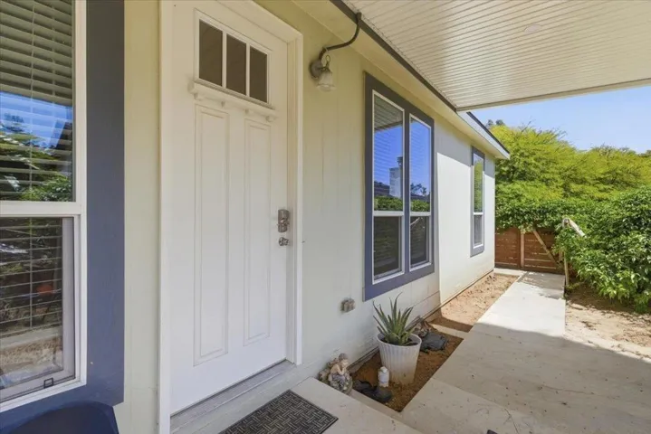 907 Seph Way, Escondido, California 92027