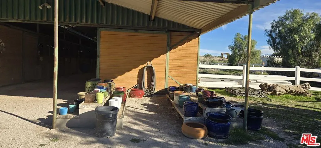 Barn