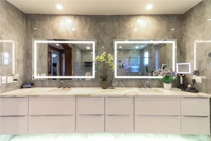 725 Carriage House Drive, Arcadia, California 91006