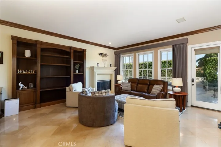 725 Carriage House Drive, Arcadia, California 91006