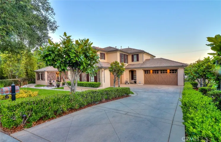 725 Carriage House Drive, Arcadia, California 91006
