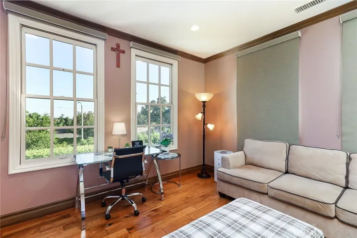 725 Carriage House Drive, Arcadia, California 91006