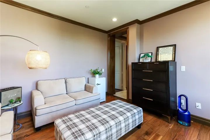 725 Carriage House Drive, Arcadia, California 91006
