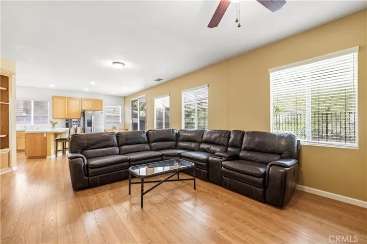 28637 Placerview Trail, Saugus, California 91390