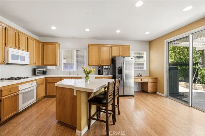28637 Placerview Trail, Saugus, California 91390