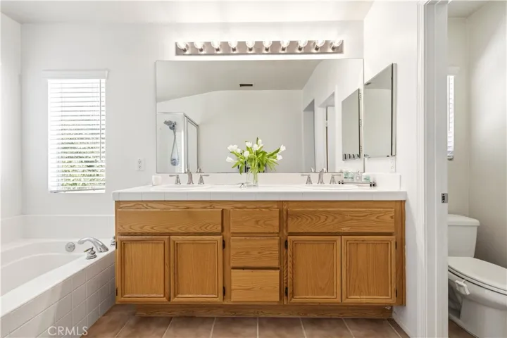 28637 Placerview Trail, Saugus, California 91390
