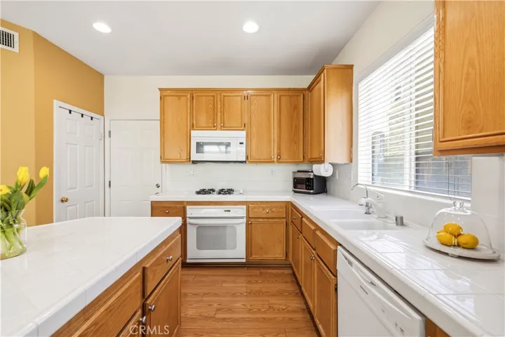 28637 Placerview Trail, Saugus, California 91390