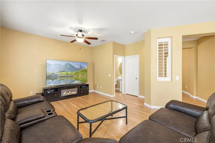 28637 Placerview Trail, Saugus, California 91390