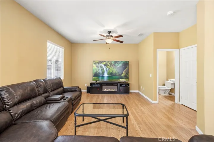 28637 Placerview Trail, Saugus, California 91390