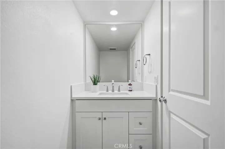 208 Yerba, Irvine, California 92618