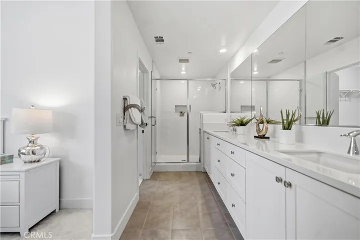 208 Yerba, Irvine, California 92618