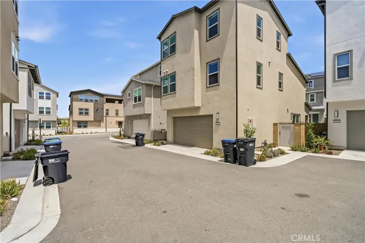 208 Yerba, Irvine, California 92618