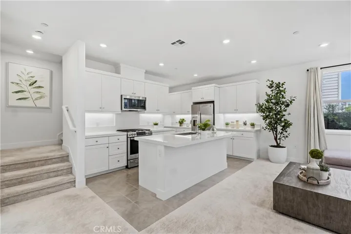 208 Yerba, Irvine, California 92618