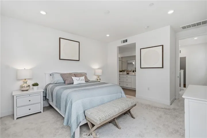 208 Yerba, Irvine, California 92618