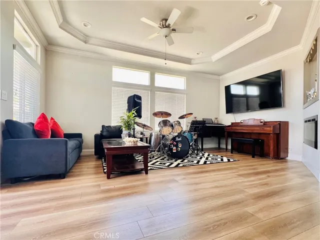 Living room - view 4