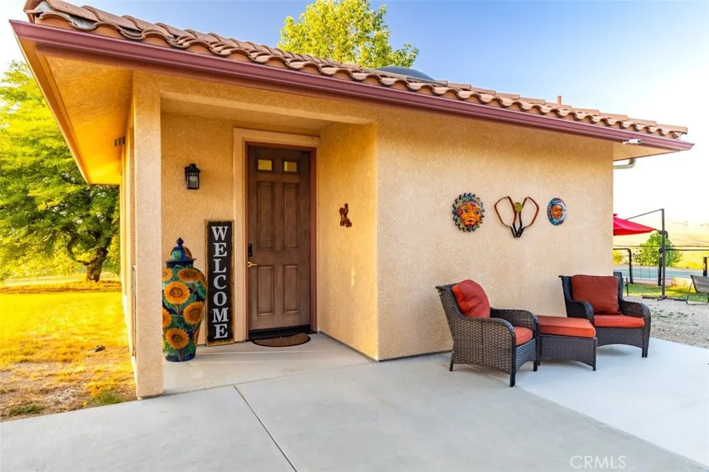 Casita with kitchen and full bathroom