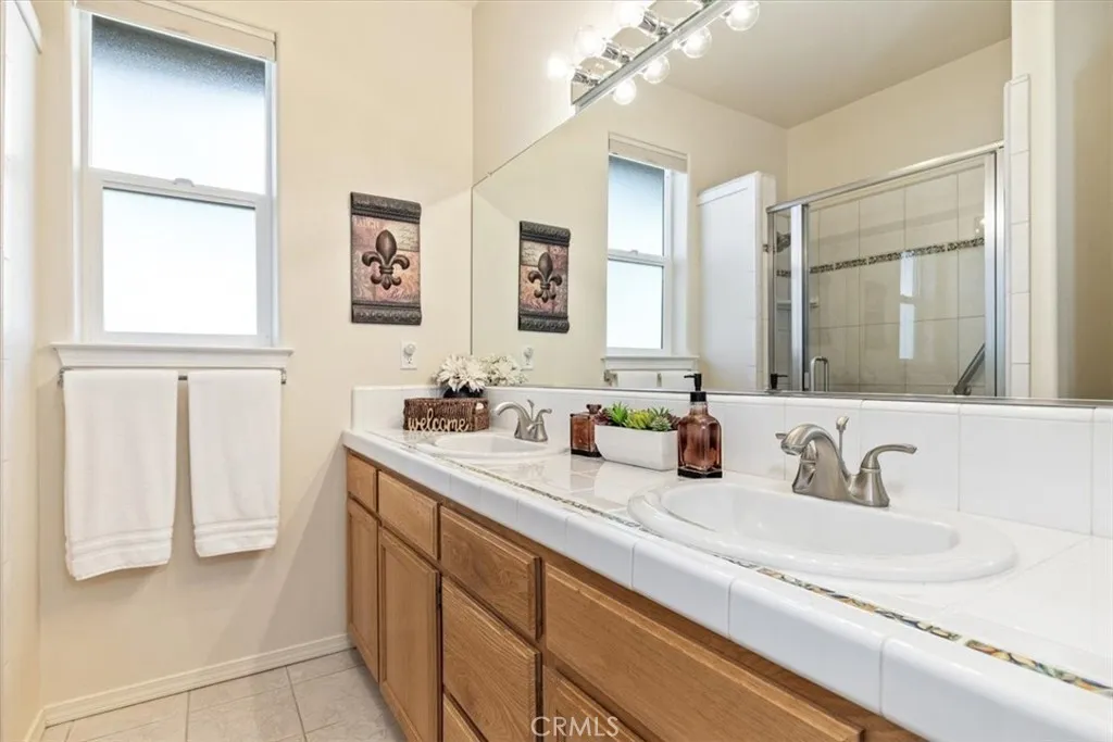 Guest bathroom with double sinks