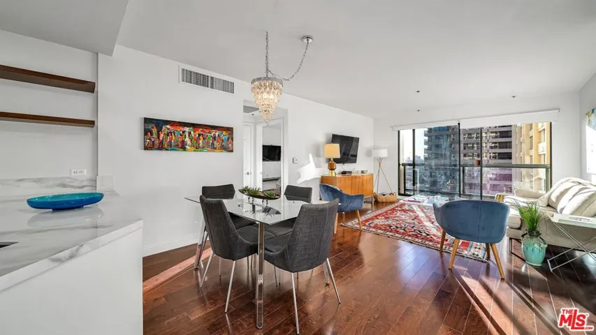 10724 Wilshire Boulevard 809, Los Angeles, California 90024