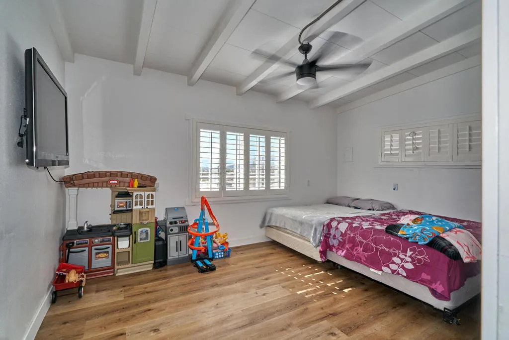 73300 Paradise Ave Desert Hot-large-054-