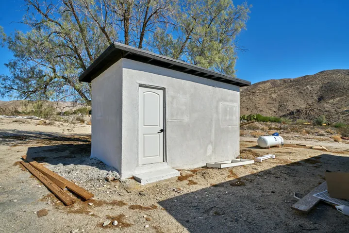 73300 Paradise Ave Desert Hot-large-035-